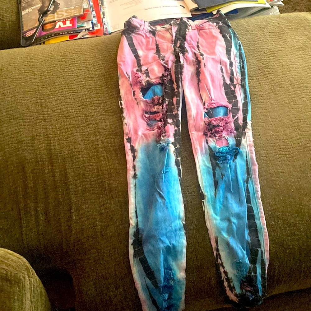 Selling this cute rave theme jeans